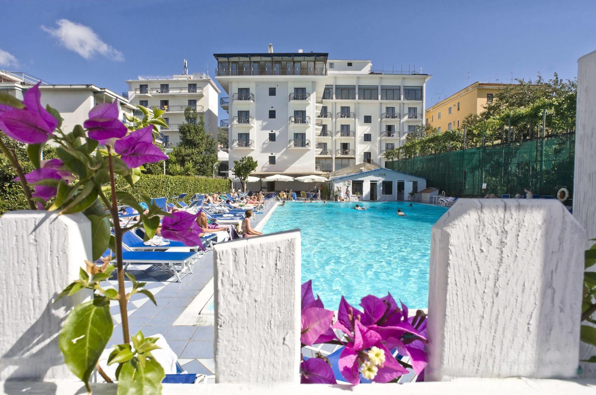 Grand Hotel Flora Sorrento Exterior photo